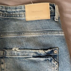 Zara Jeans barely worn- Size 6